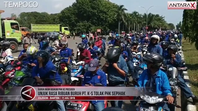 Unjuk Rasa Ribuan Buruh PT Krakatau Steel, Tolak PHK