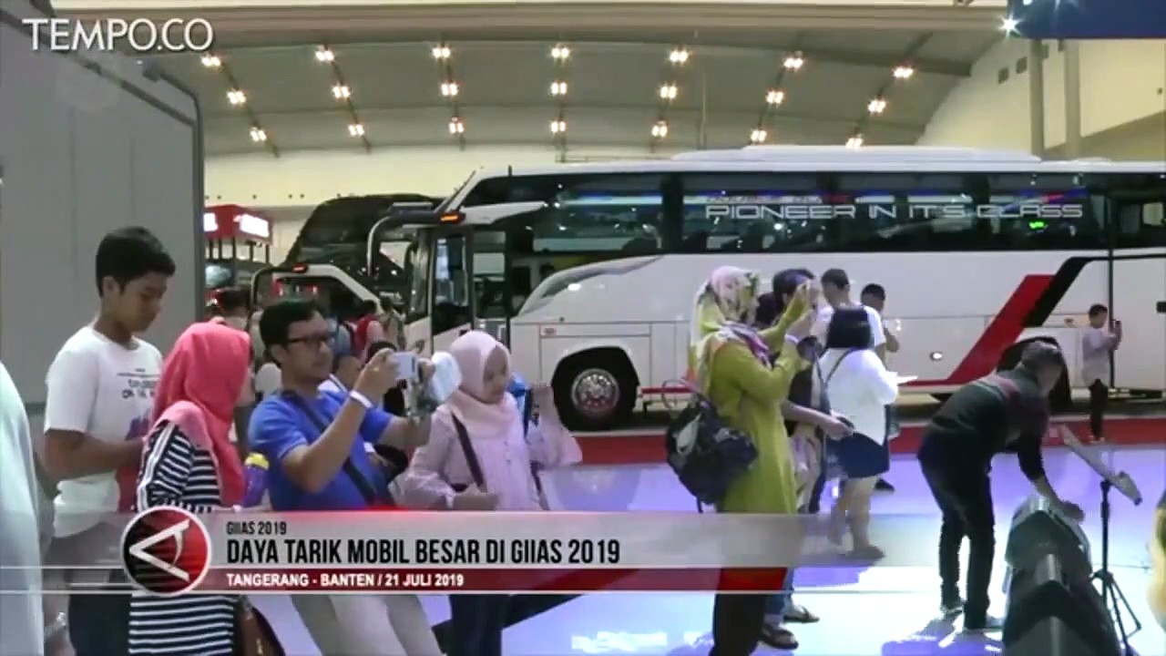 Bus-bus Modifikasi Jadi Daya Tarik Pengunjung di GIIAS 2019