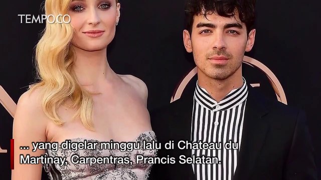 Memukau, Gaun Pernikahan Sophie Turner Karya Louis Vuitton