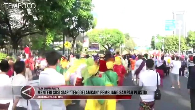 Menteri Susi Akan ‚ÄúTenggelamkan‚Äù Pembuang Sampah Plastik ke Laut
