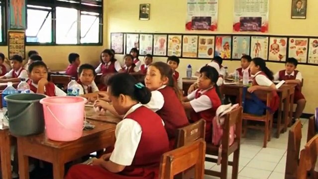 161014-DARI-REDAKSI-TEMPO-PUKUL-6.flv