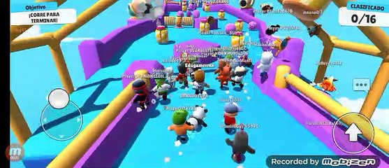 Jugando casi la mejor partida de stumble guys mira porque xd