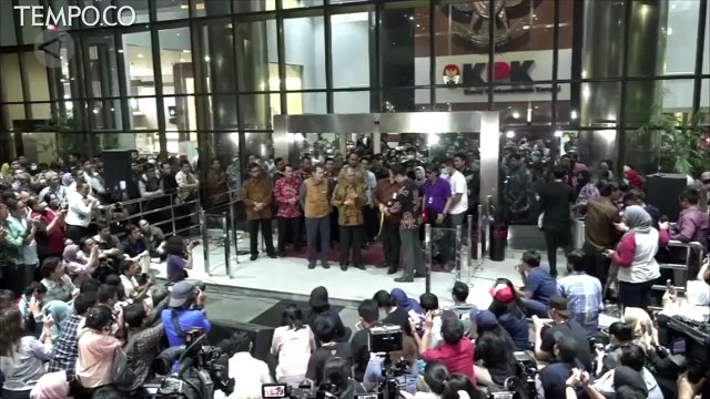 Mahfud MD Sebut KPK Tak Bisa Kembalikan Mandat ke Presiden