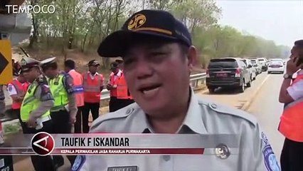 Jasa Raharja Beri Santunan Korban Kecelakaan Tol Cipularang