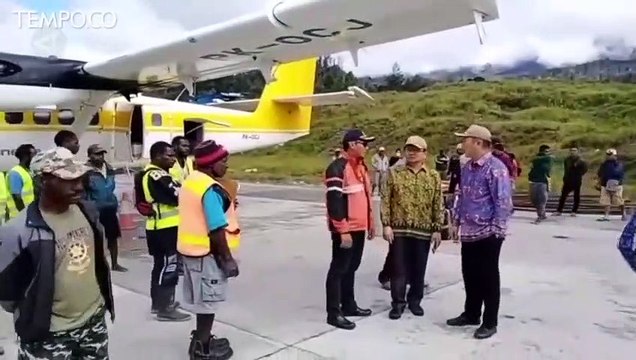 TNI-Polri Memburu KKB Pelaku Teror di Ilaga Papua