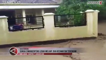 Banjir di Lebak, Rumah Ambruk dan Hanyut Terseret Banjir