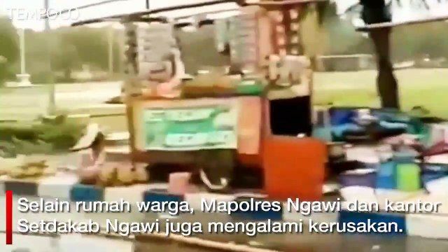 Satu Orang Tertimpa Pohon Akibat Hujan dan Angin Kencang di Ngawi