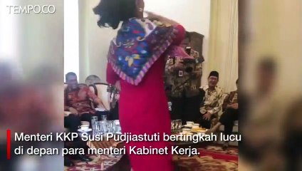 Gaya Lucu Susi Pudjiastuti Saat Kumpul dengan Para Menteri