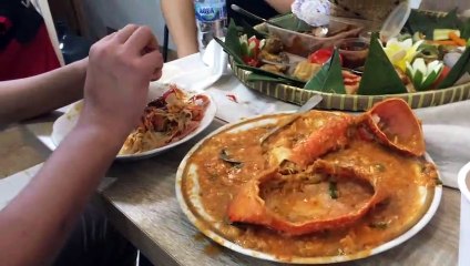 Eating A Whole Giant Mud Crab in Spicy Sauce