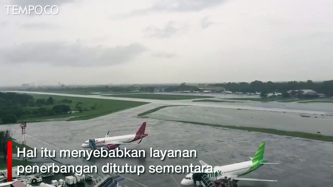Runway Tergenang, Penumpang Menumpuk di Bandara Halim - video Dailymotion