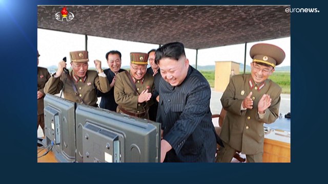 La Corea del Nord lancia un missile intercontinentale nelle acque giapponesi