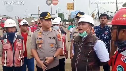 Polisi Sterilkan Area Kebocoran Gas di Jalan Raya Bekasi