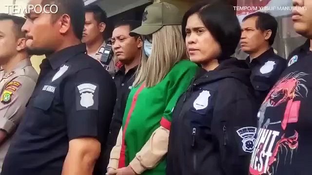 Artis Lucinta Luna Jalani Tes Rambut di Laboratorium BNN Lido