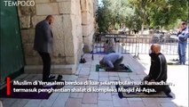 Muslim di Yerusalem Beribadah di Luar Rumah Selama Pandemi Corona