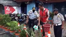 Pelanggar PSBB di Terminal Kampung Melayu Disanksi Denda hingga Push Up