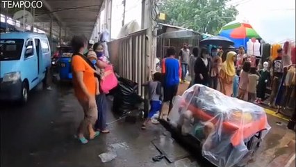 Tanpa Protokol Kesehatan, Pasar Tanah Abang Dipadati Pengunjung