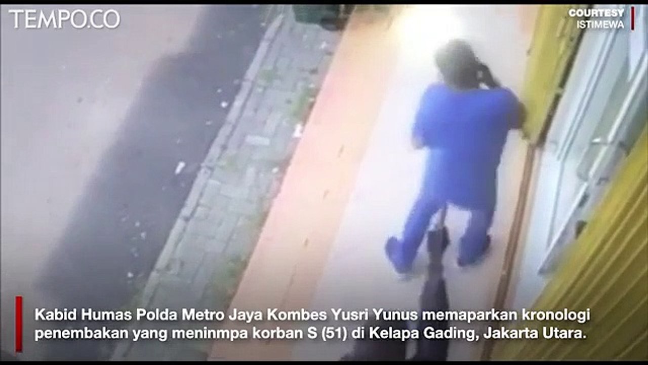 Rekaman CCTV Penembakan Jarak Dekat Bos Pelayaran di Kelapa Gading