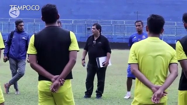 Ini Pelatih Baru Arema FC, Carlos Carvalho Oliviera, Janjikan Tim di Papan Atas
