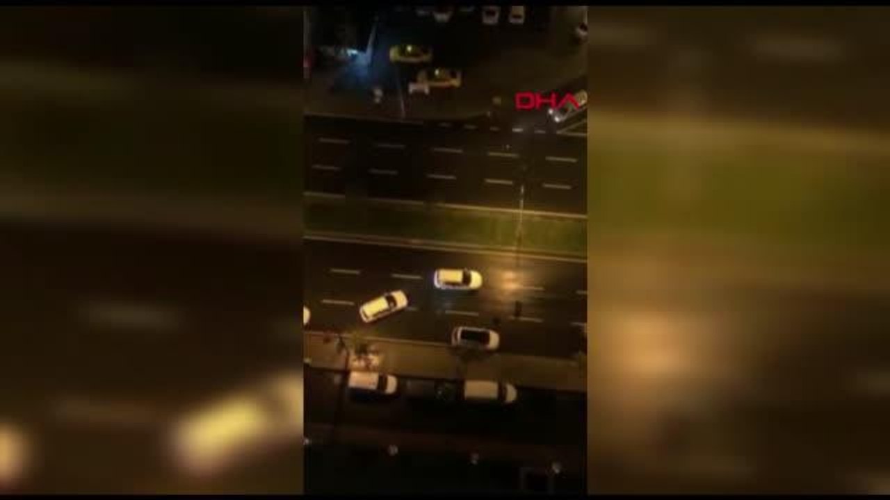 İSTANBUL-ÜMRANİYE'DE ŞÜPHELİLERİN POLİS OTOSUNA ÇARPARAK KAÇTIĞI ANLAR KAMERADA