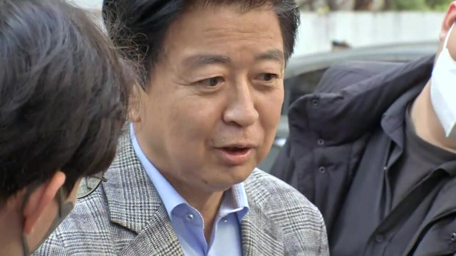 검찰, '뇌물수수 혐의' 노웅래 자택 추가 압수수색...돈다발 확보 / YTN