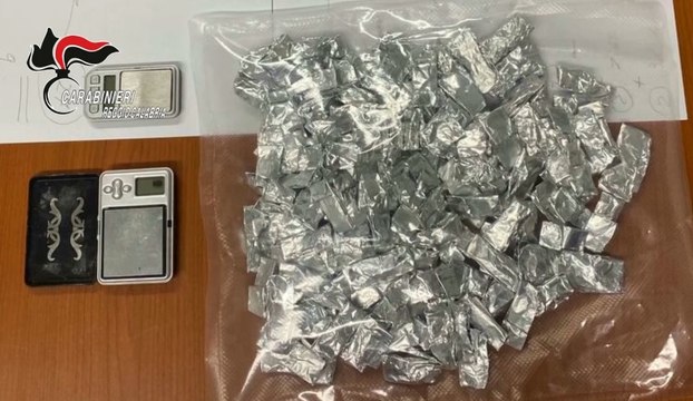 Reggio Calabria - Droga e proiettili in cassaforte di appartamento disabitato: arrestato 28enne (18.11.22)