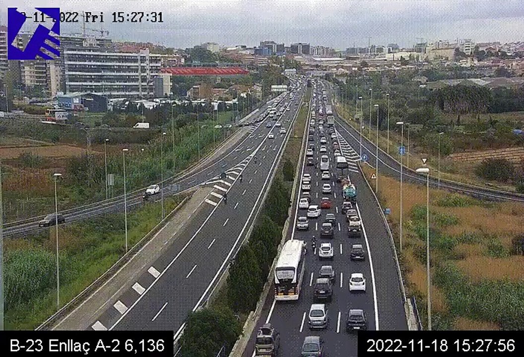Colas kilométricas en la AP-7 en Castellbisbal...
