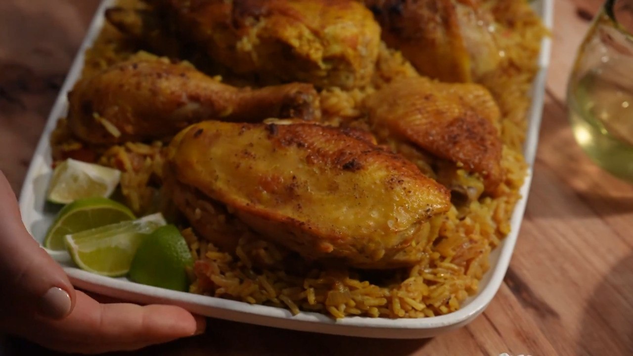 How to Make Turmeric Chicken Rice