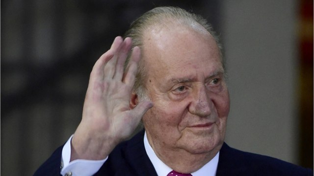 GALA VIDEO - Juan Carlos : l’audace de Corinna Larsen, sa maîtresse, lors de leur première rencontre