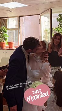 Παντρεύτηκε η Τάμτα Μαστοράκη! To υπέροχο μίνι νυφικό, το κόσμημα στα μαλλιά και το φιλί