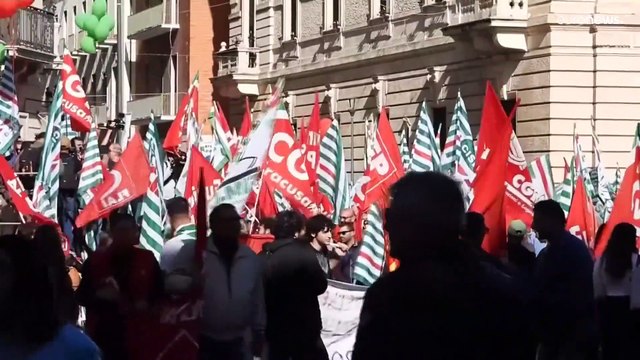 Salvate la raffineria di Priolo , sindacati in piazza: le sanzioni mettono a rischio i lavoratori
