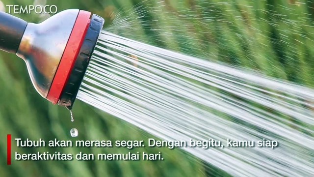 Manfaat Mandi Subuh, Bagusnya Pakai Air Hangat atau Air Dingin?