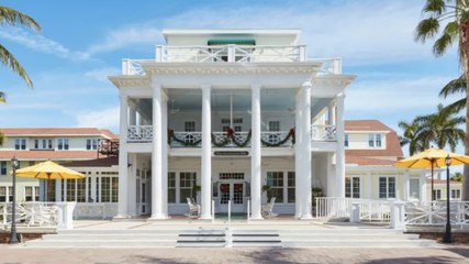 This Historic Florida Inn Has Perfected The Art Of An Old-Fashioned Christmas