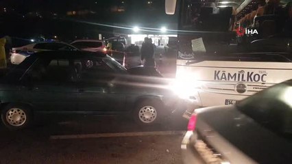 Otobüse çarpan sürücüsü aracını bırakıp kaçtı