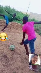 Sepak bola viral lucu