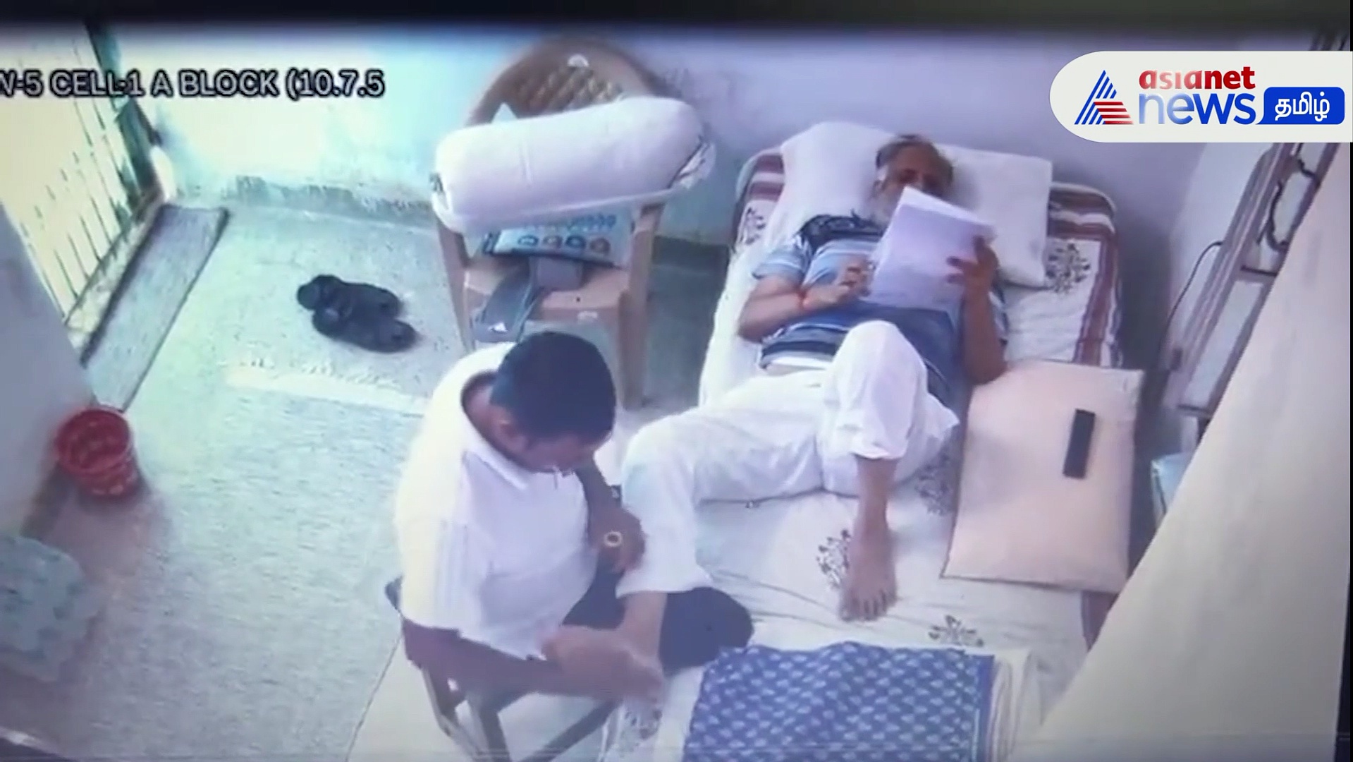 திகார் சிறையில் அடைக்கப்பட்டு இருக்கும் டெல்லி அமைச்சர் சத்யேந்திர ஜெயினுக்கு மசாஜ்; வைரல் வீடியோ!!