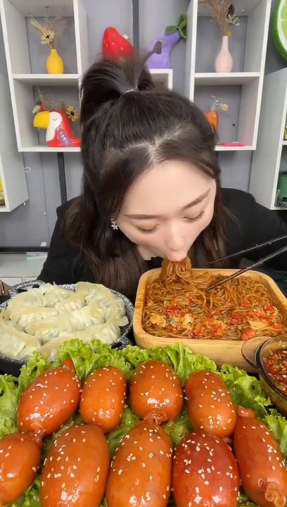 Mukbang mie