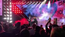 NRJ Music Awards 2022 : Sur scène Louane en plein show !