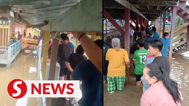 GE15: Voting proceeding smoothly at four flood-hit Sarawak polling centres