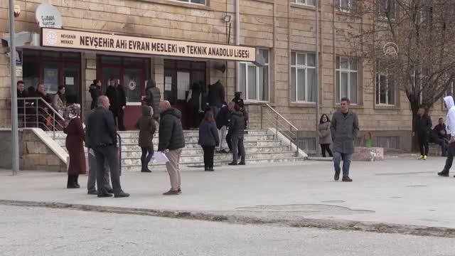 Öğretmenlik Kariyer Basamakları Yazılı Sınavı başladı