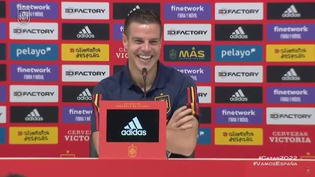 Azpilicueta esgrime el desparpajo de los más jóvenes para suplir la falta de experiencia