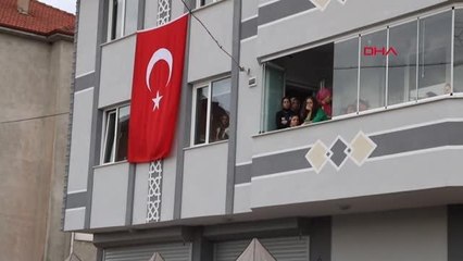 ANNESİNİN DE ÖLDÜĞÜ KAZADA HAYATINI KAYBEDEN ASTSUBAY TOPRAĞA VERİLDİ