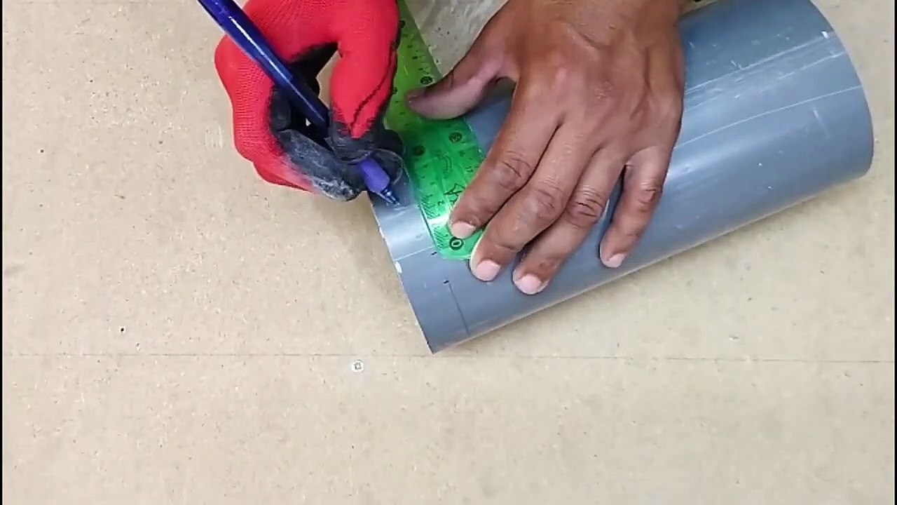 Creative Idea to Make a Desk Lamp from Paralon Pipe