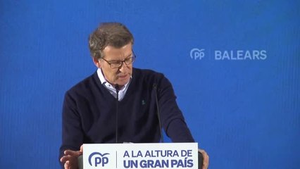 Feijóo acusa al Gobierno "feminista" de Sánchez de dar "el mayor paso atrás" en la defensa de las mujeres en España