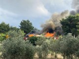 Antalya'da ormanlık alana yakın bölgede çıkan ev yangını korkuttu