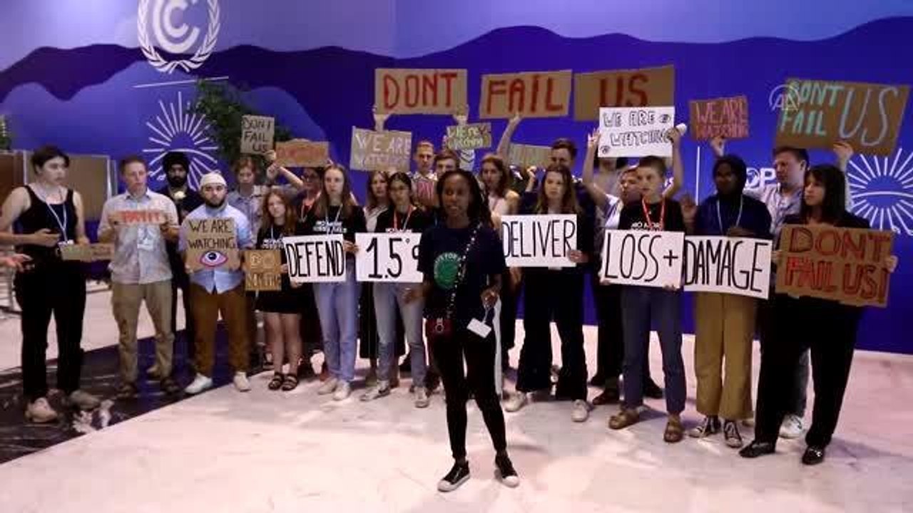 ŞARM EL ŞEYH - Mısır'da iklim aktivistleri gösteri düzenledi