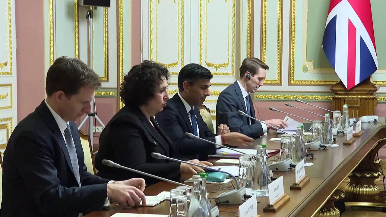Britischer Premier Sunak besucht Kiew