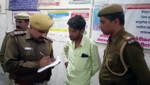 झगड़ा रोकने पहुंची पुलिस से ही भिड़े, पथराव व फायरिंग में दो घायल