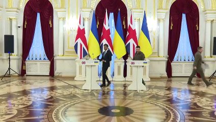 Premiê britânico visita Kiev para reafirmar apoio à Ucrânia