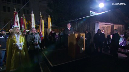 Angeleuchtet ist! Wiener Christbaum ist 130 Jahre alt und 28 Meter hoch