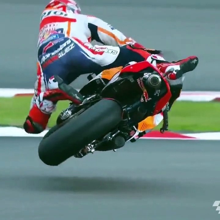 This should be the standart motorcycle suit with air cushion